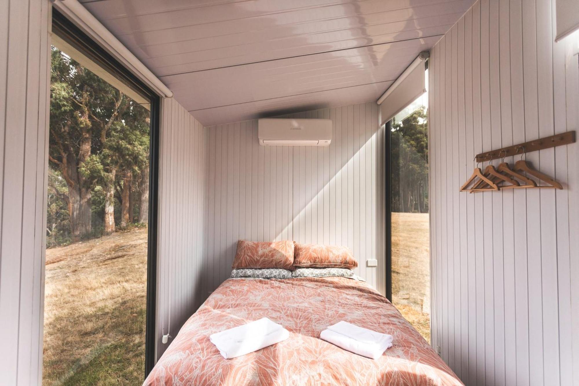 Pine Edge Heights By Tiny Away Villa Ellendale Exterior photo